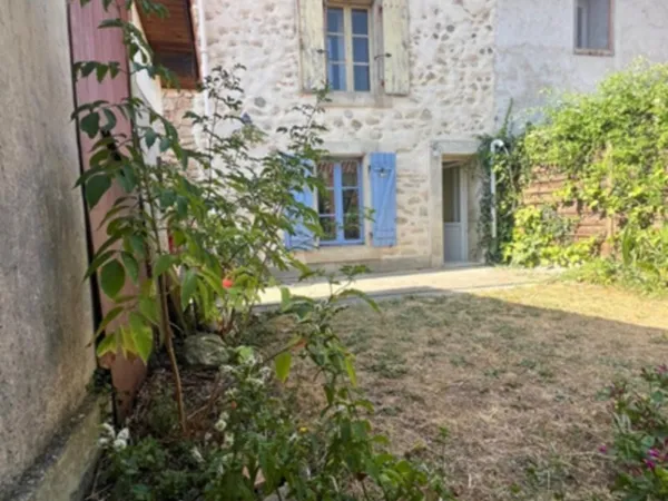 Maison de village 115 m² et grande remise/grange 150 m² (11)
