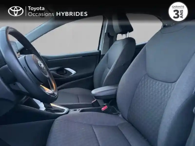 Toyota Yaris 116h dynamic 5p my22 — photo 11