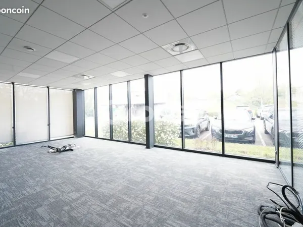 Bureau 232 m²