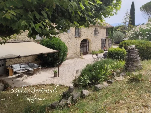 Propriété 14 pièces 364 m²