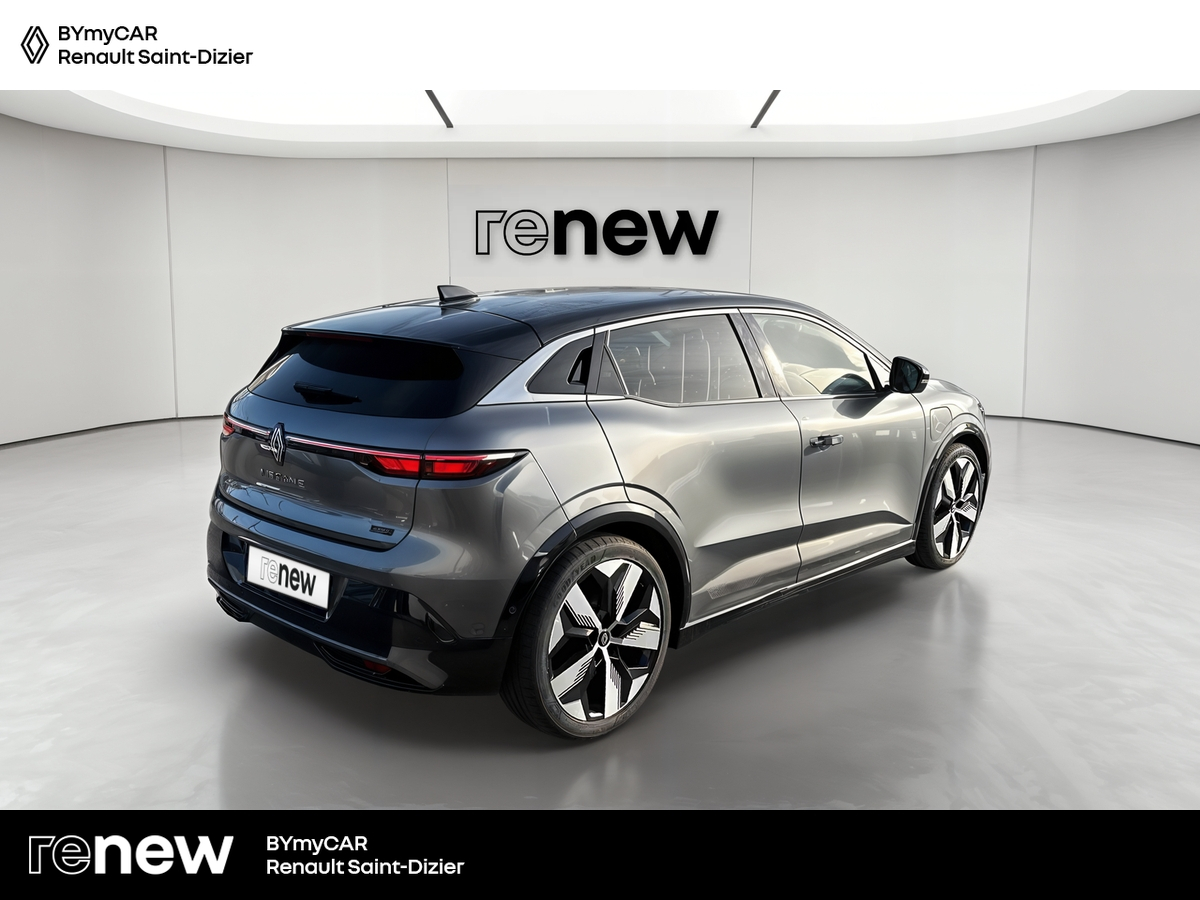 Renault Megane E-Tech EV60 220 ch optimum charge — photo 5