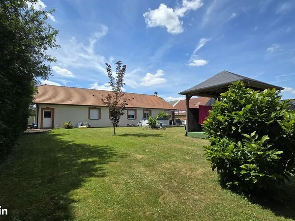 Pavillon 117 m² Neuville Lez Beaulieu