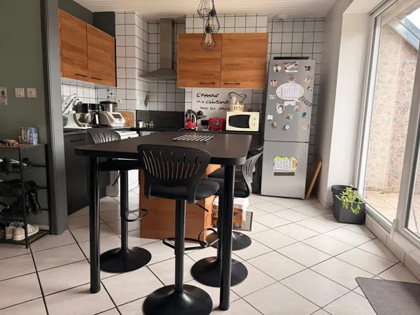 Appartement 93 m2, 3 chambres, terrasse et garage