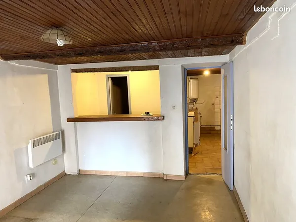 Centre ville TOULON appartement T2 de 44m2 à rénover