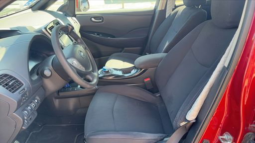 Nissan Leaf 109 24kWh - Acenta – 2013 – 94998 km – Électrique – Boîte Automatique — photo 6