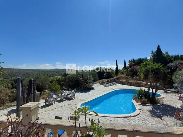 Maison 5 pièces 230 m²