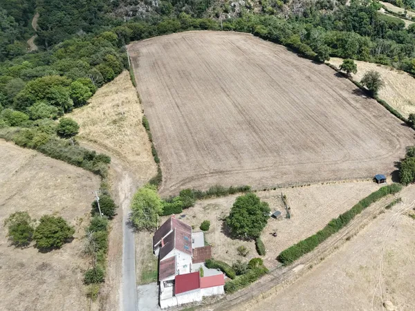 Maison de campagne sur près de 5 ha