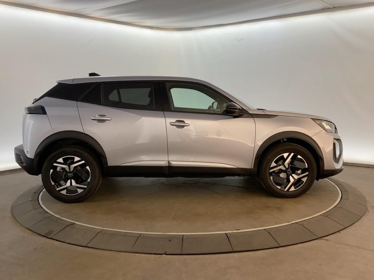 Peugeot 2008 hybrid 145 ch e-dcs6 allure — photo 4
