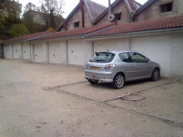 Stationnement Location Coublevie   75€
