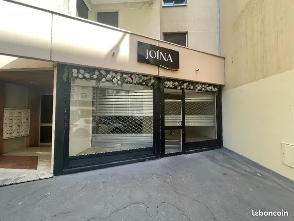Local commercial 66 m²