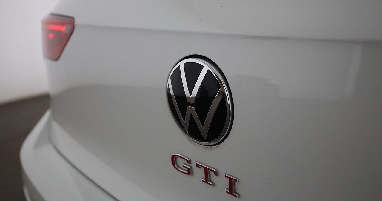Volkswagen Golf 8 — photo 13