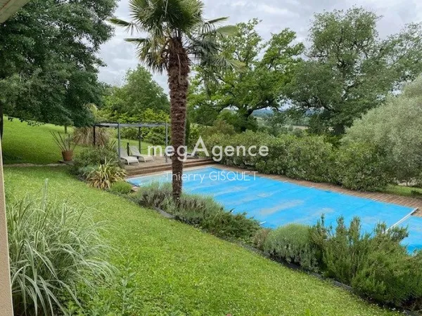 Maison familiale 5 chambres 131 m² dans un cadre verdoyant