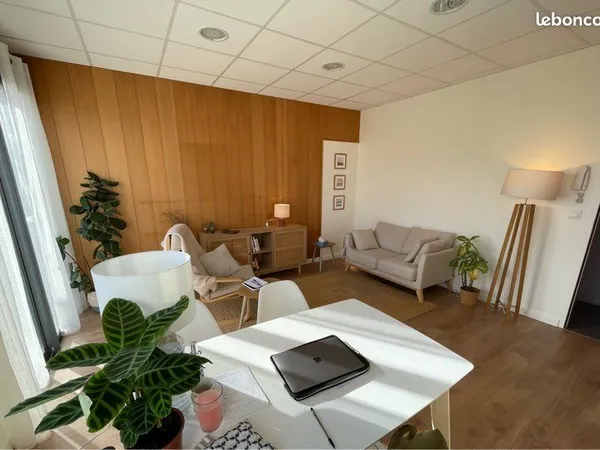 Bureau 18m2 lumineux et calme - sous-location les lundis, mardis et mercredis