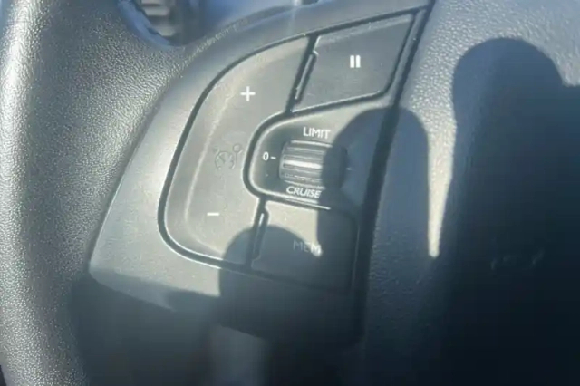 Citroën C4 cactus puretech 110 s&amp;s eat6 — photo 12