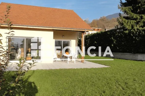 Maison Location Vaulnaveys-le-Haut 5p 105m² 1243€