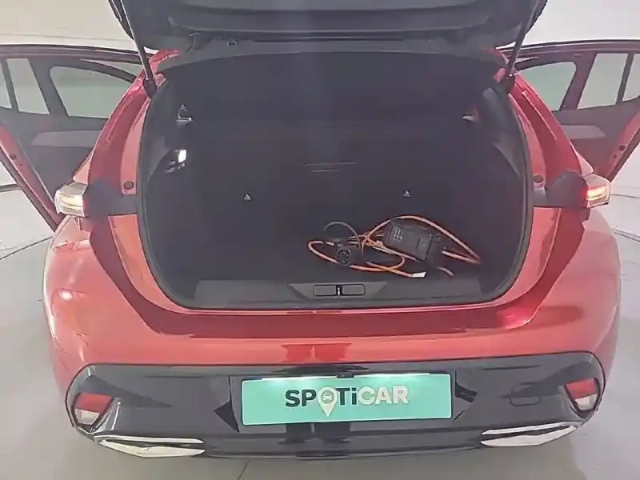 Peugeot 308 phev 180 e-eat8 — photo 6