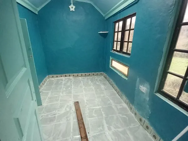 Chalet et beau jardin à vendre