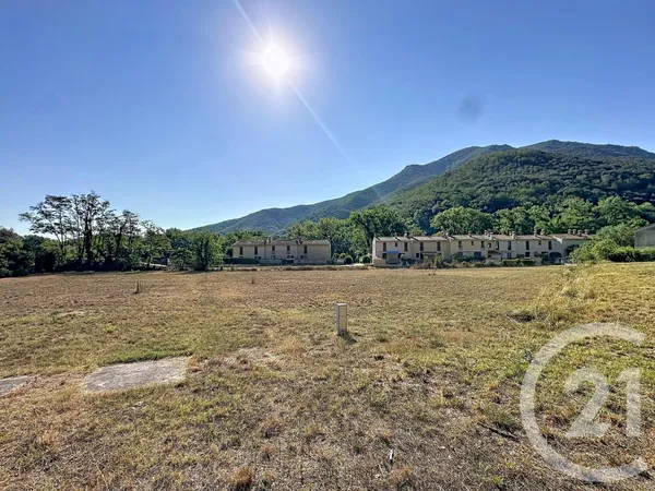Terrain 1071 m²