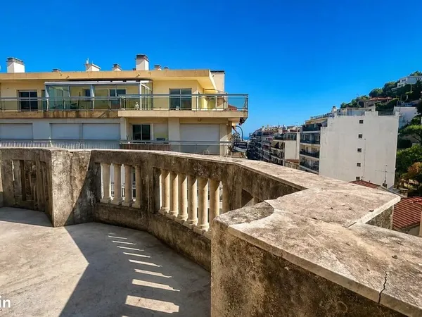 Appartement 18 pièces 315 m²