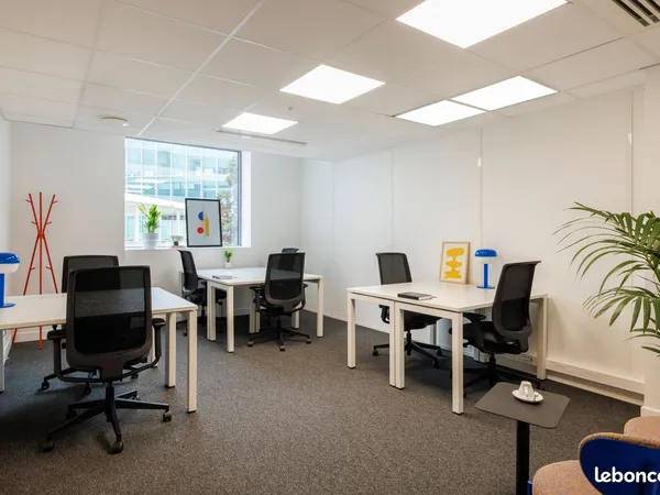 Bureau privé à louer pour 5 personnes à Lyon, Saint Exupéry Airport Colombier-Saugnieu