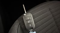 Peugeot 2008 1.2 PureTech 130ch S&S Style EAT8 — photo 16