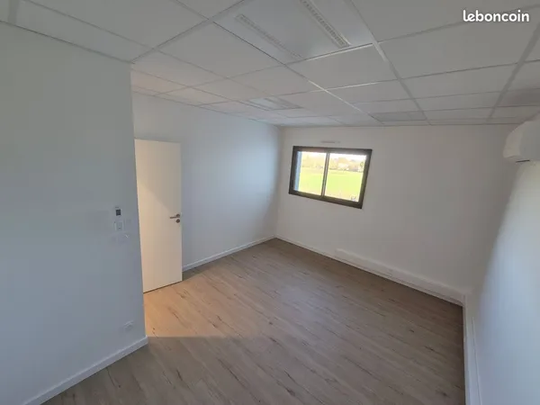 Bureaux à louer - Zone Industrielle Saint-Clément