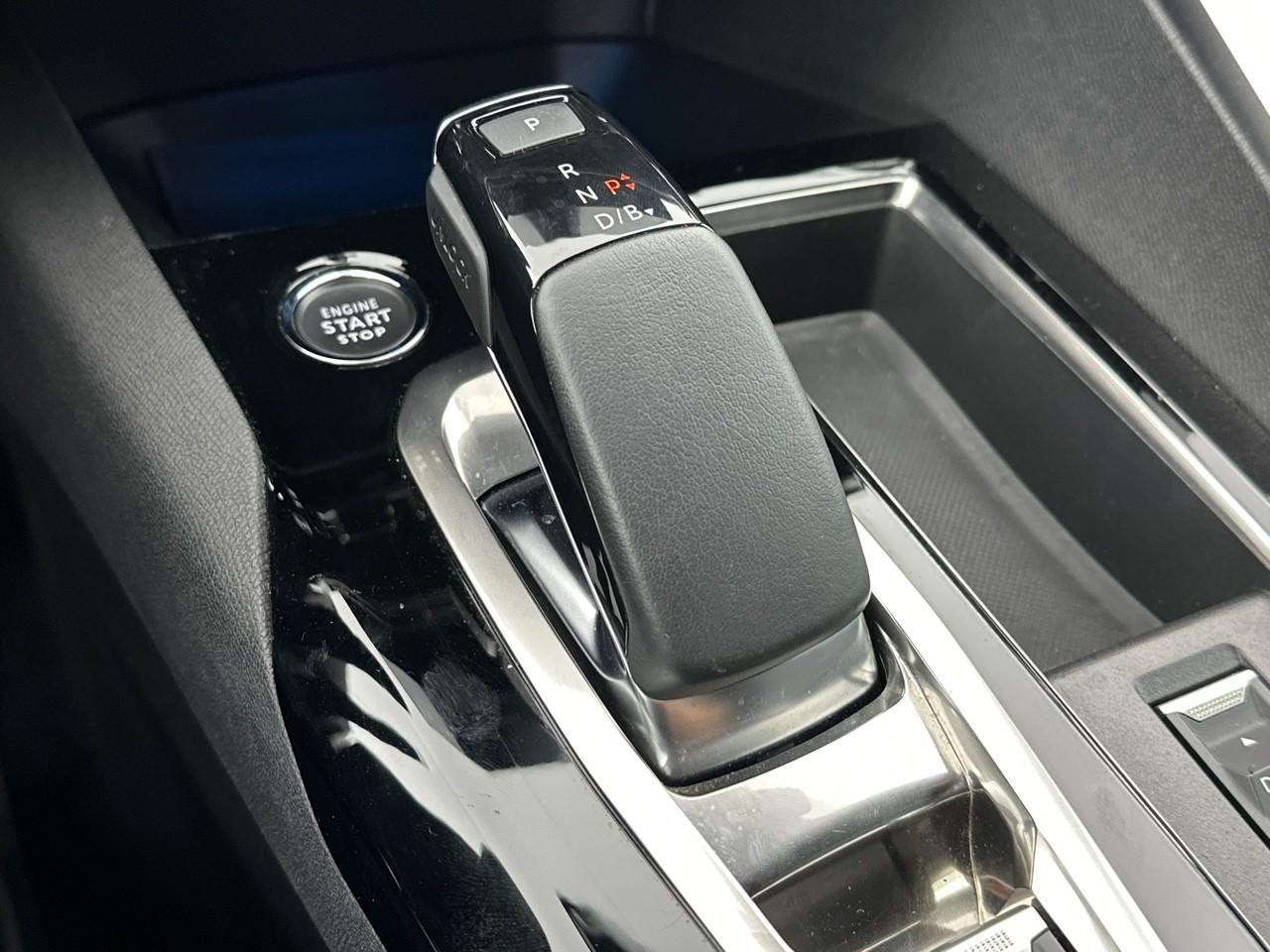 Peugeot 3008 hybrid 225 e-eat8 allure pack — photo 30