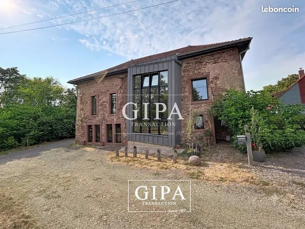 Maison 8 pièces 262 m²