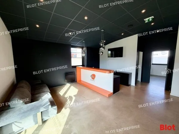 Bureaux 102 m²