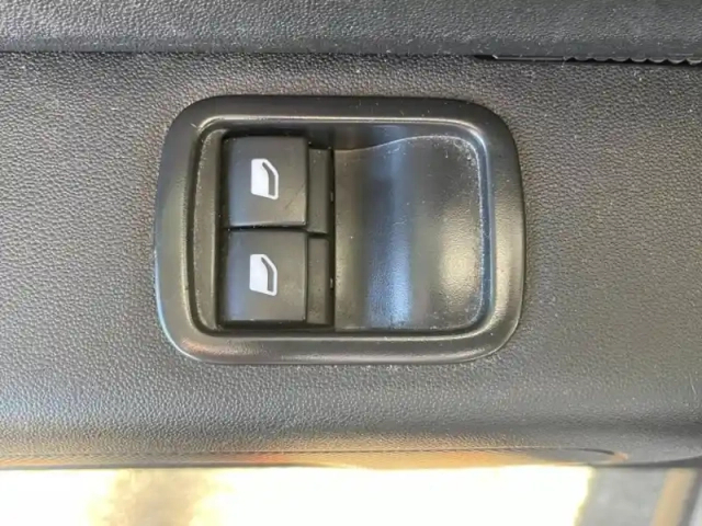Citroën C3 1.5 bluehdi 100ch s&amp;s feel auto-ecole — photo 11