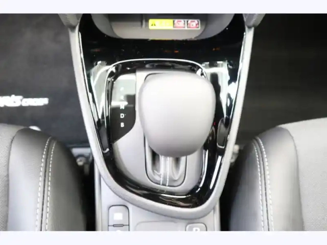 Toyota Yaris hybride 1.5 hybrid 130h trail auto — photo 17