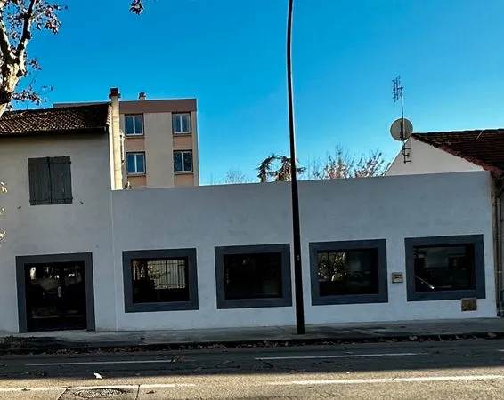 Local commercial ou bureaux à louer Marechal Juin NIMES 120 m2