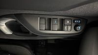 Toyota Yaris Cross 116h Design MY22 — photo 21