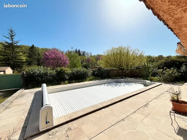 Maison 8 pièces 216 m²