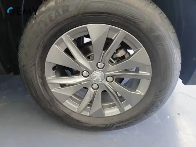 Peugeot 2008 puretech 130 s&amp;s eat8 — photo 11