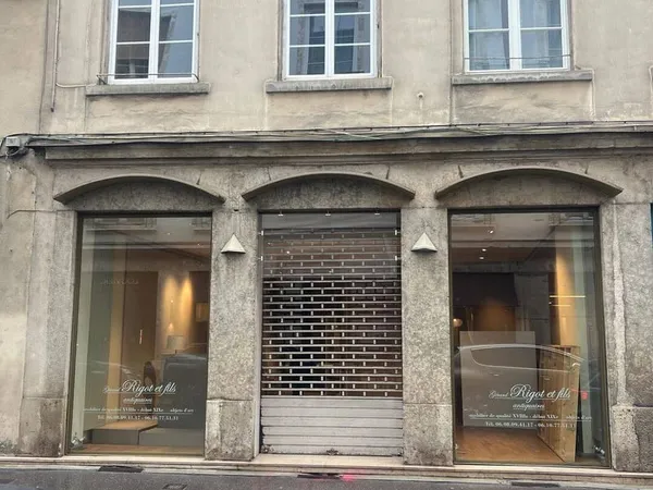 Boutique 2 pièces 78 m²