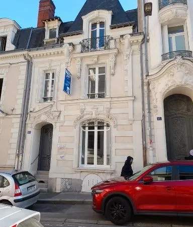 Particulier loue maison Place du Ralliement Angers 7 piècess