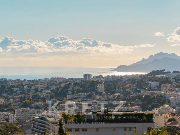 Magnifique appartement 3 pièces - Vue mer panoramique & terrasse de 70 m² comme un jardin privé