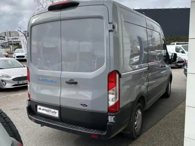 Ford Transit 2t fg pe 350 l2h2 135 kw batterie 75/68 kwh trend business — photo 5