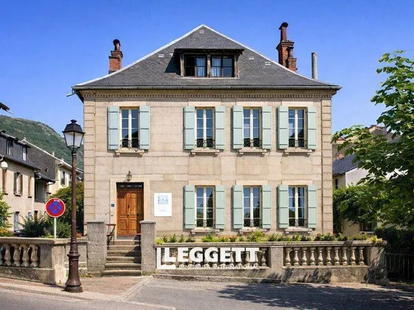 Maison 14 pièces 300 m²