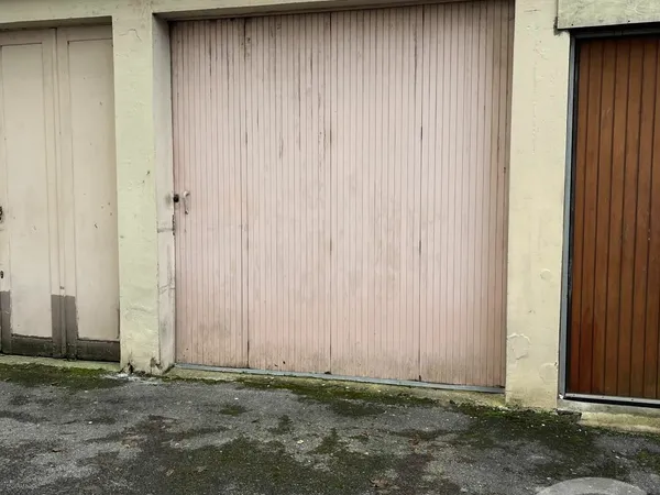 Parking 14 m²