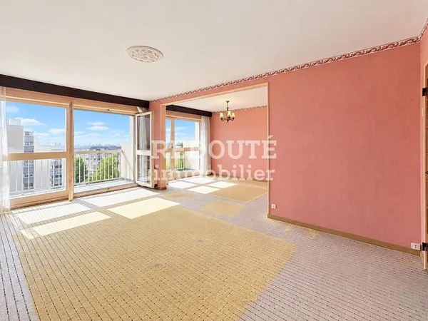 À VENDRE - SAINT MARCEAU - APT T4 - 3 BALCONS - PARKING