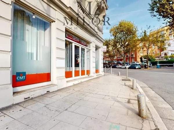 DUBOUCHAGE - LOCAL COMMERCIAL ET PROFESSIONNEL