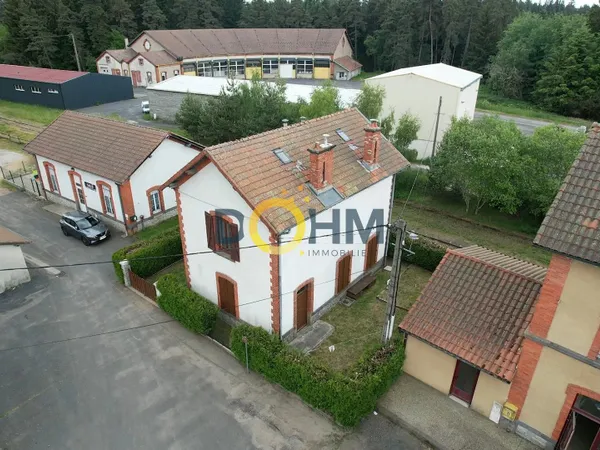 Maison de gare habitable de suite avec terrain