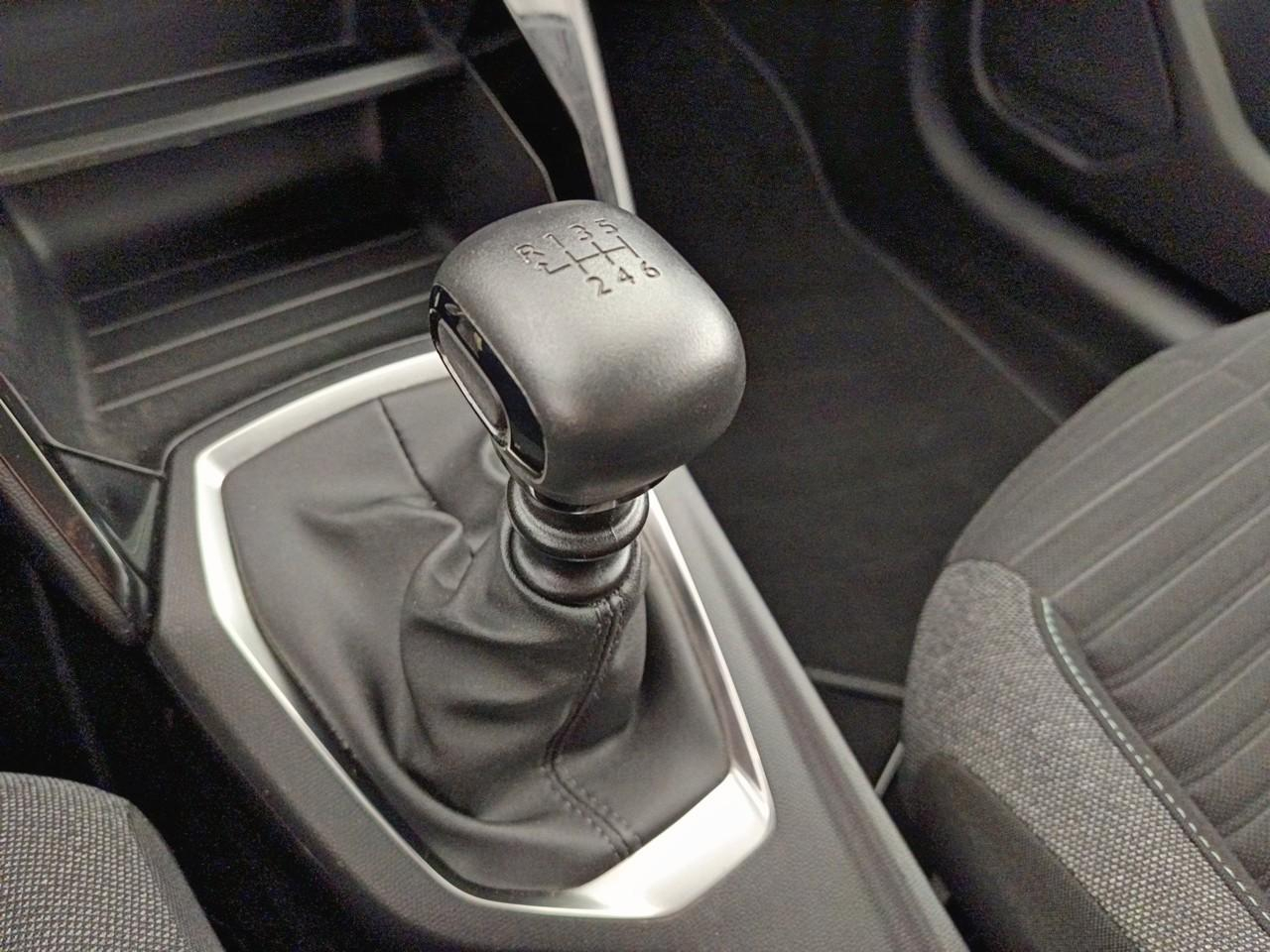 Peugeot 208 puretech 100 s&s bvm6 style — photo 28
