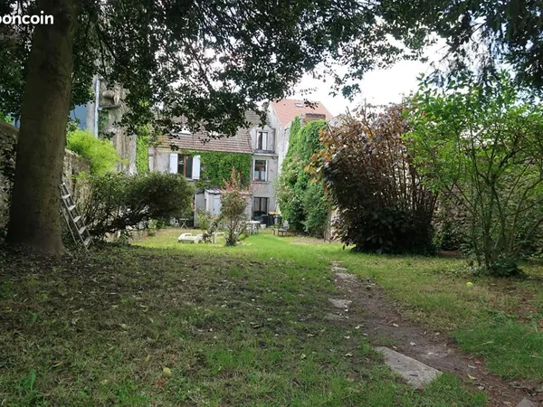 Maison 12 pièces 200 m²