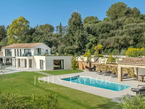 Maison 9 pièces 364 m²