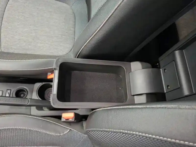 Renault Captur dci 90 edc — photo 24