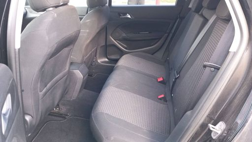 Peugeot 308 SW 1.5 BlueHDi 130 EAT6 - Active Business – 2019 – 172055 km – Diesel – Boîte Automatique — photo 30