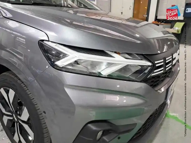 Dacia Sandero 1.0 tce 90ch journey — photo 13